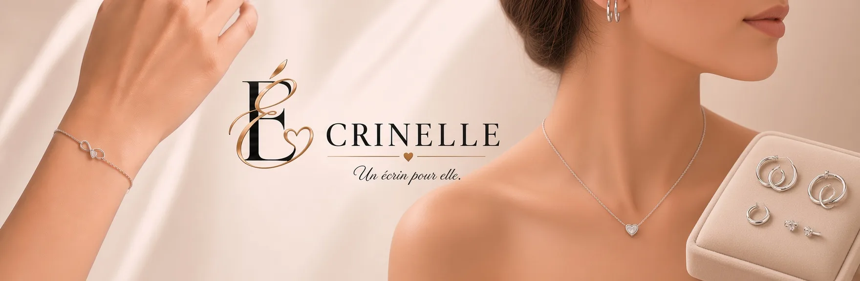 Femme portant un collier cœur, un bracelet infini et des créoles en argent 925